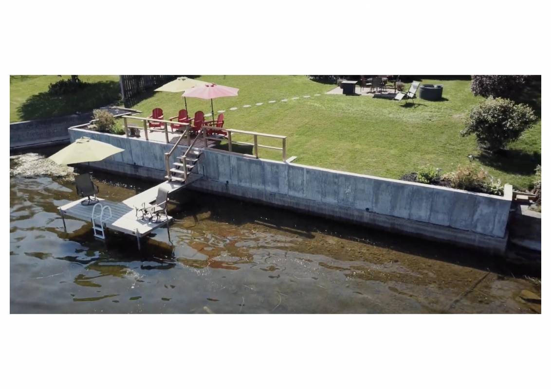 Shorelines and docks Main Photo